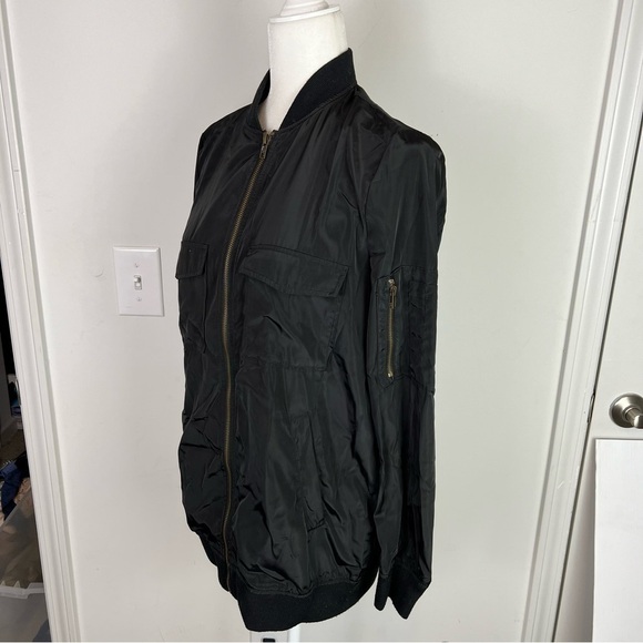 Forever 21 black bomber jacket womens small full zip with gold accents - Picture 2 of 7